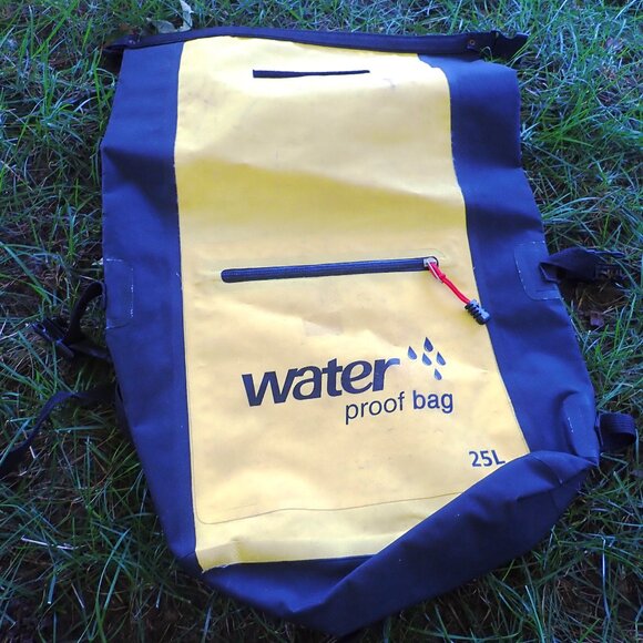 Minimalist 25L Waterproof Bag - Picture 1 of 2